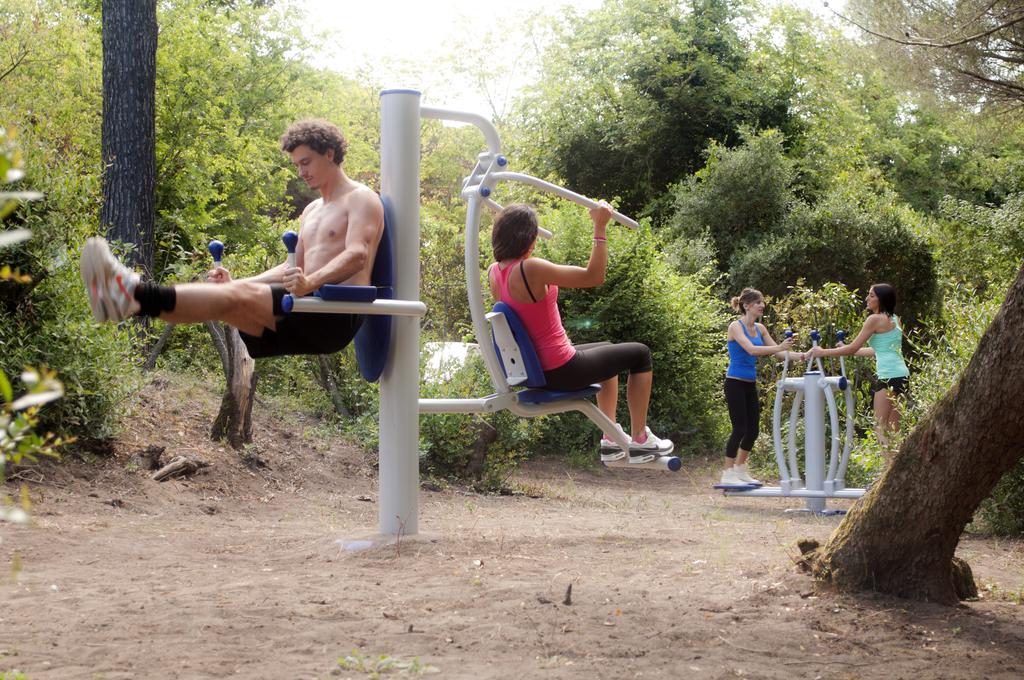 מרינה די ביבונה Le Esperidi Camping Ecoresort מראה חיצוני תמונה