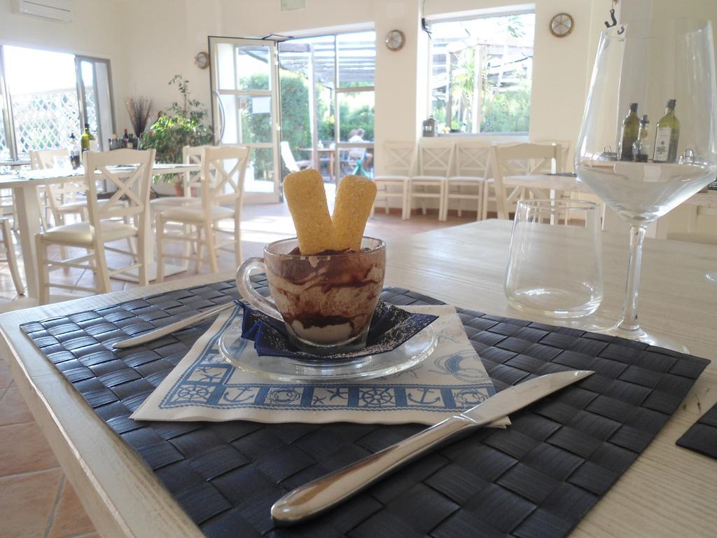 מרינה די ביבונה Le Esperidi Camping Ecoresort מראה חיצוני תמונה