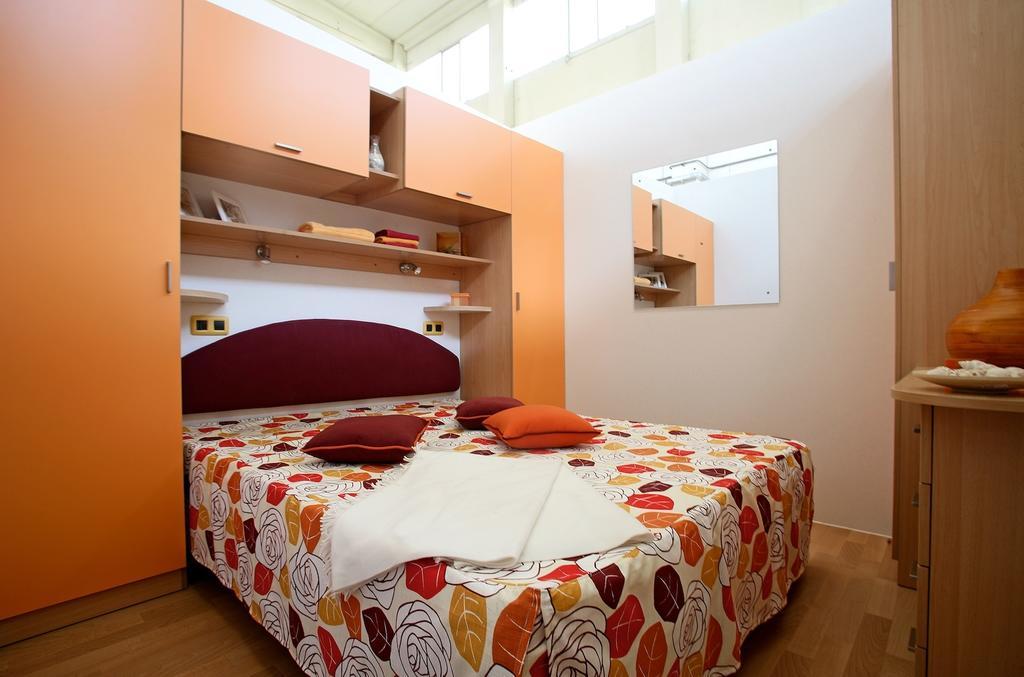 מרינה די ביבונה Le Esperidi Camping Ecoresort חדר תמונה