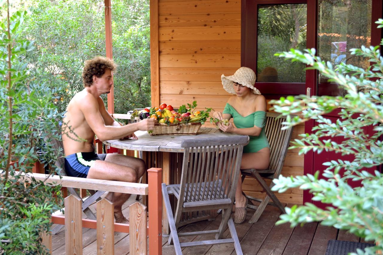מרינה די ביבונה Le Esperidi Camping Ecoresort מראה חיצוני תמונה