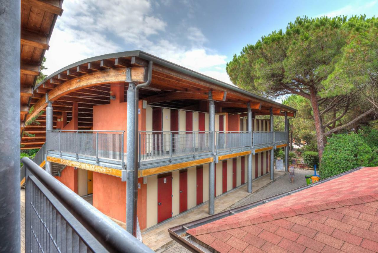 מרינה די ביבונה Le Esperidi Camping Ecoresort מראה חיצוני תמונה