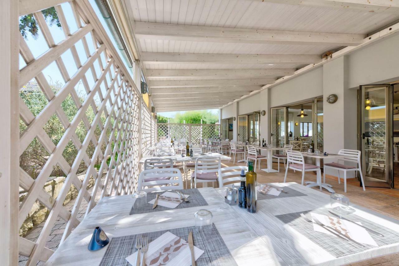 מרינה די ביבונה Le Esperidi Camping Ecoresort מראה חיצוני תמונה